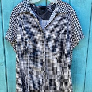 Short Sleeve Button Down Shirt with Princess Seams